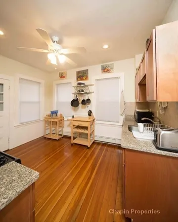 $4,000 | 102 Franklin Street, Unit 2, Brookline, MA 02445