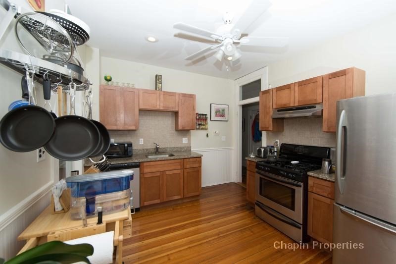 102 Franklin Street, Unit 2 Brookline, MA 02445 - Photo 6 of 13