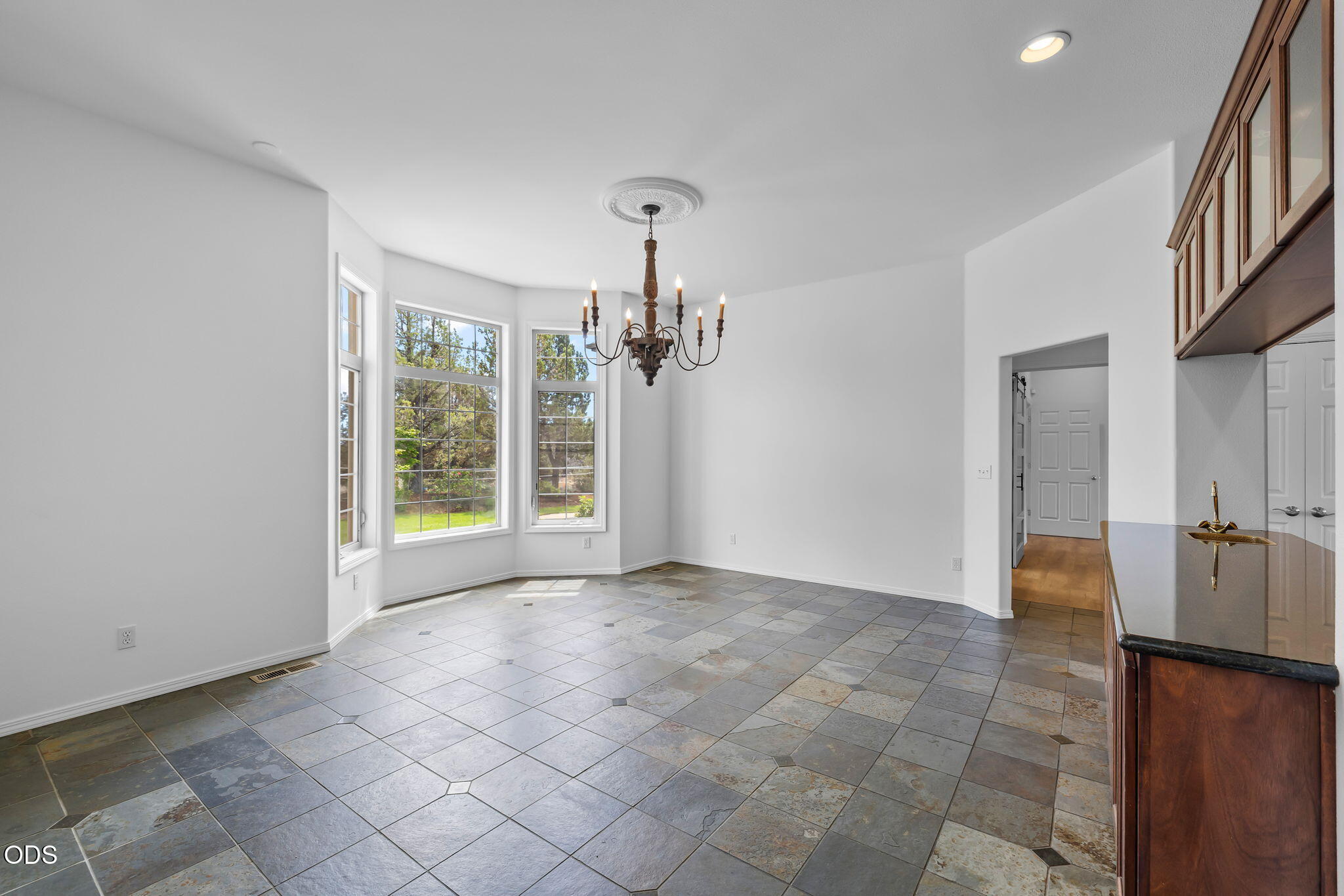62354 Erickson Road Bend, OR 97701 - Photo 20 of 55
