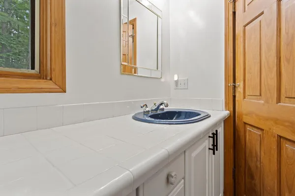 $799,500 | 66 Old Pool Road, Biddeford, ME 04005