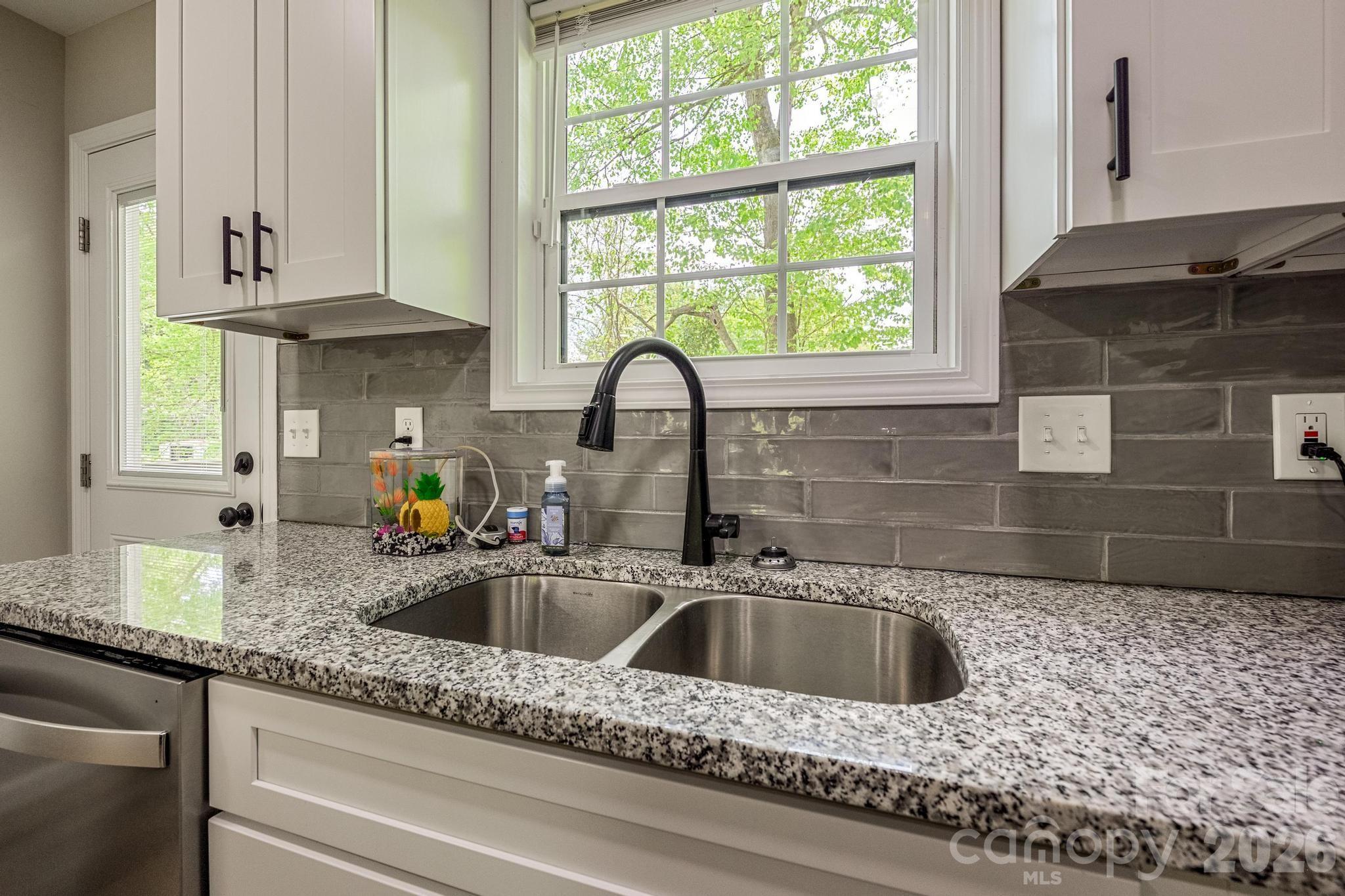 614 East Front Street Statesville, NC 28677 - Photo 13 of 24