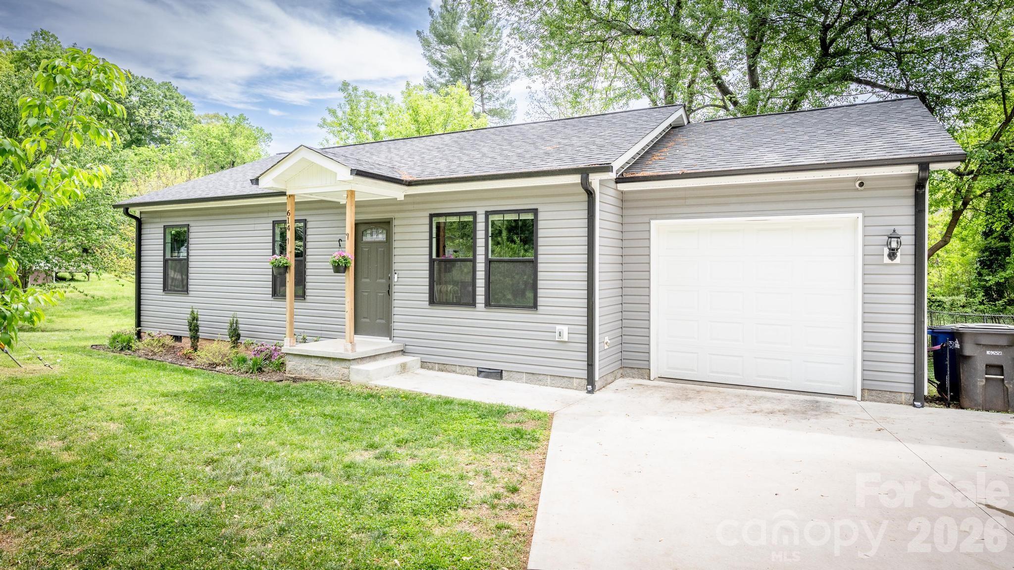 614 East Front Street Statesville, NC 28677 - Photo 2 of 24