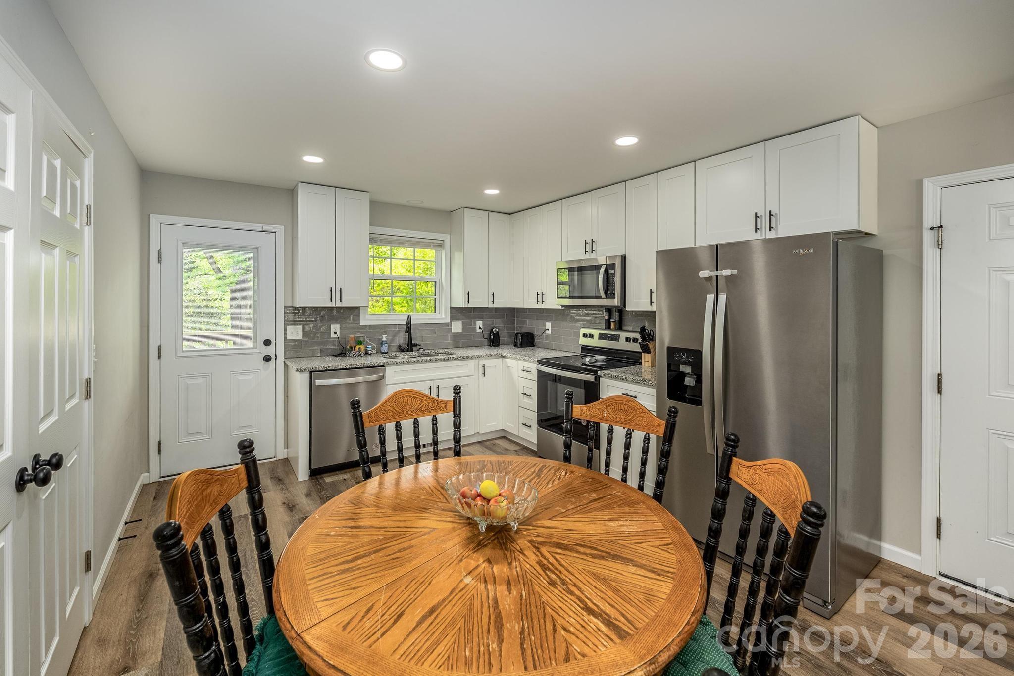 614 East Front Street Statesville, NC 28677 - Photo 9 of 24