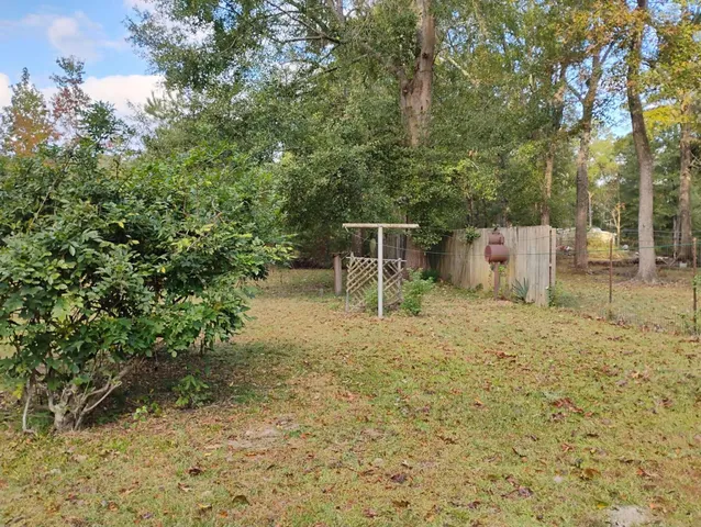 a view of a outdoor space