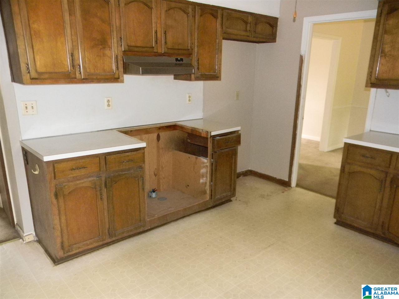 324 Foxglen Road Birmingham, AL 35215 - Photo 8 of 23