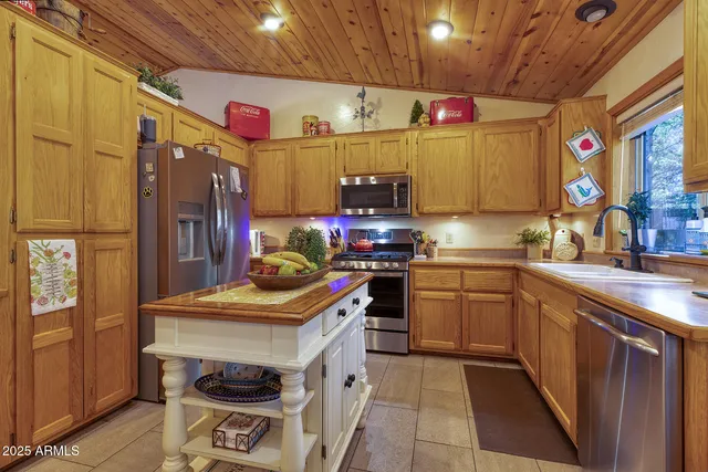 $600,000 | 4956 Blue Spruce Lane, Lakeside, AZ 85929