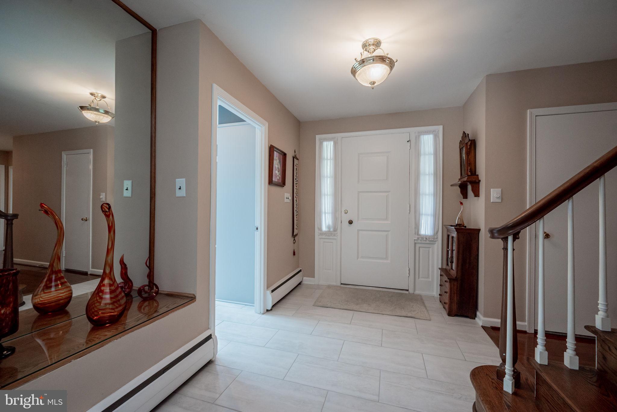 18 Pelham Road Wilmington, DE 19803 - Photo 2 of 43 Stunning Foyer