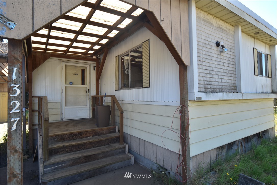 1327 Bishop Road Chehalis, WA 98532 - Photo 1 of 19