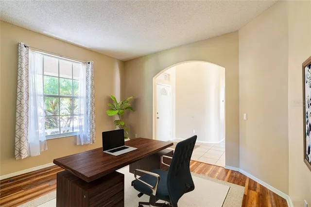 $410,000 | 504 Valencia Park Drive, Seffner, FL 33584