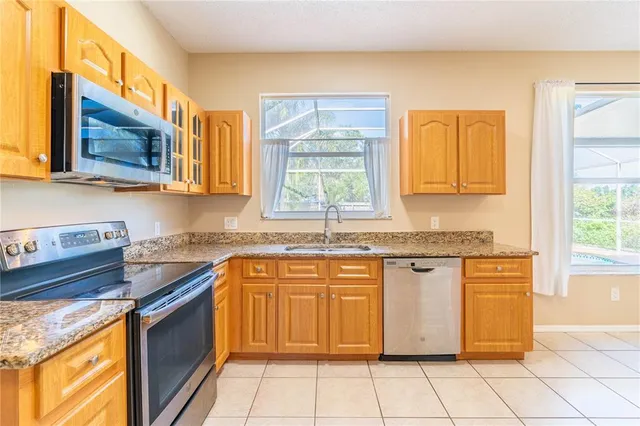 $410,000 | 504 Valencia Park Drive, Seffner, FL 33584