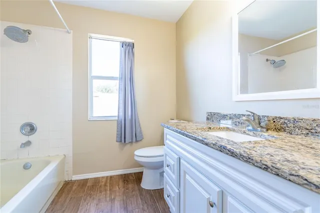 $410,000 | 504 Valencia Park Drive, Seffner, FL 33584