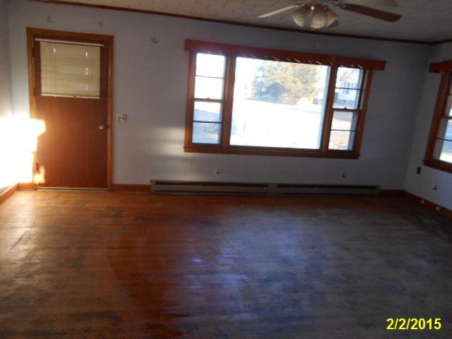 8002 Snake Creek Road Fancy Gap, VA 24328 - Photo 5 of 10 LIVING ROOM
