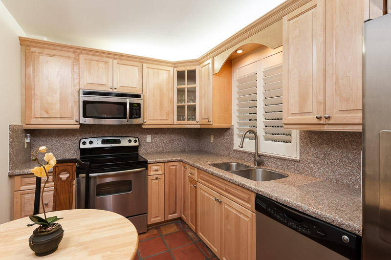 240 North County Road, Unit 102E Palm Beach, FL 33480 - Photo 5 of 10 240 N County #102 - MLS-9