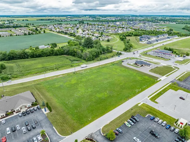 $700,000 | 14125 Illinois Road, Fort Wayne, IN 46814