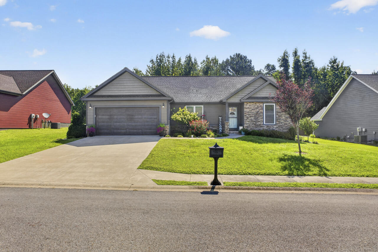 1819 Doran Road South Murray, KY 42071 - Photo 1 of 26 27-Henri-Brownell-IMG-9876