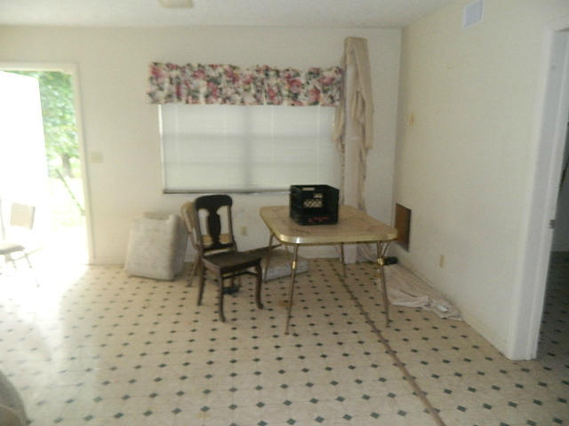 1147 Bacom Point Road Pahokee, FL 33476 - Photo 5 of 15 053