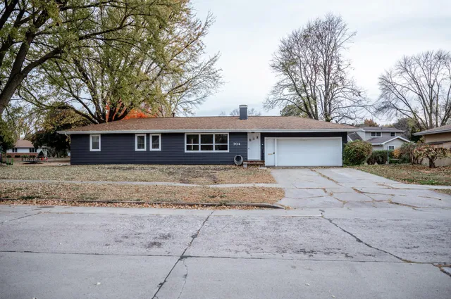 $194,900 | 704 Washington Avenue, Fairmont, MN 56031