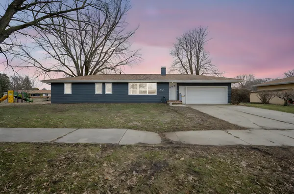 $189,900 | 704 Washington Avenue, Fairmont, MN 56031