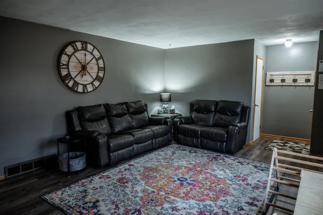 $194,900 | 704 Washington Avenue, Fairmont, MN 56031