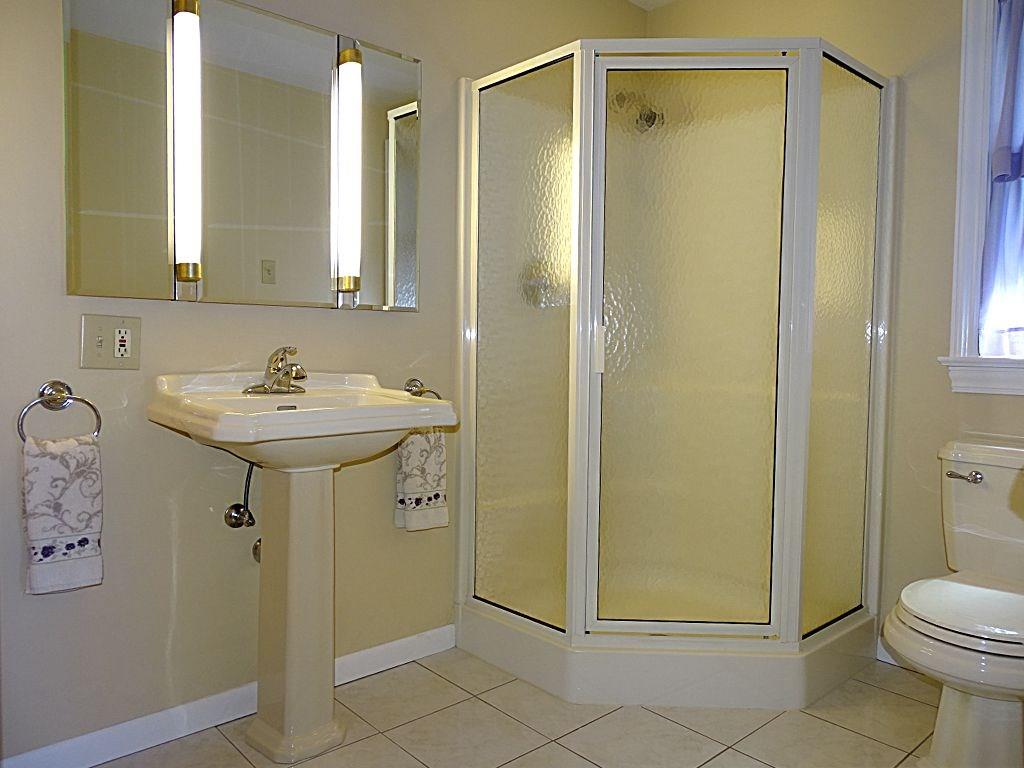 252 Rutledge Drive Canonsburg, PA 15317 - Photo 13 of 25 Gallery Image 13