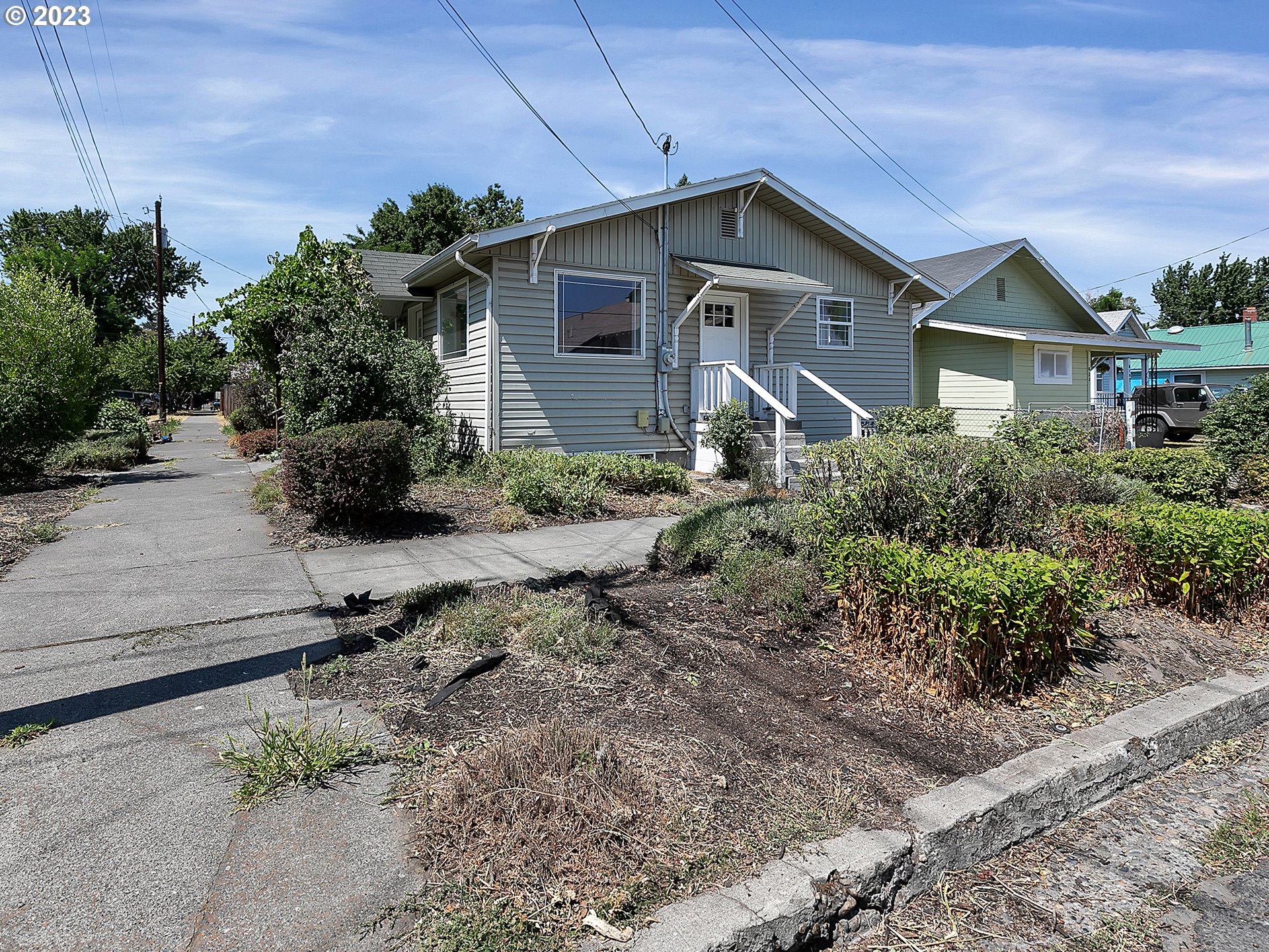 201 Southwest Hailey Avenue Pendleton, OR 97801 - Photo 1 of 35 a front view of a house with a yard