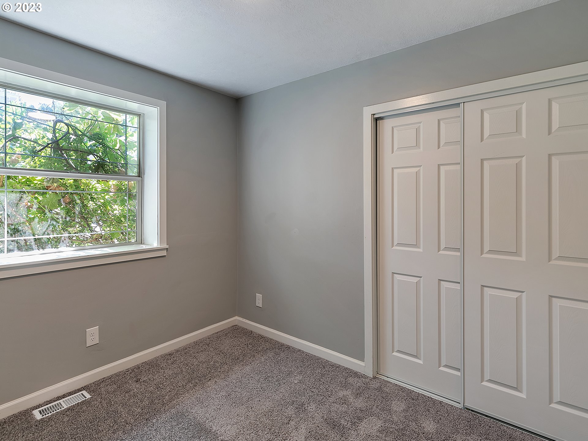 201 Southwest Hailey Avenue Pendleton, OR 97801 - Photo 14 of 35 an empty room with windows