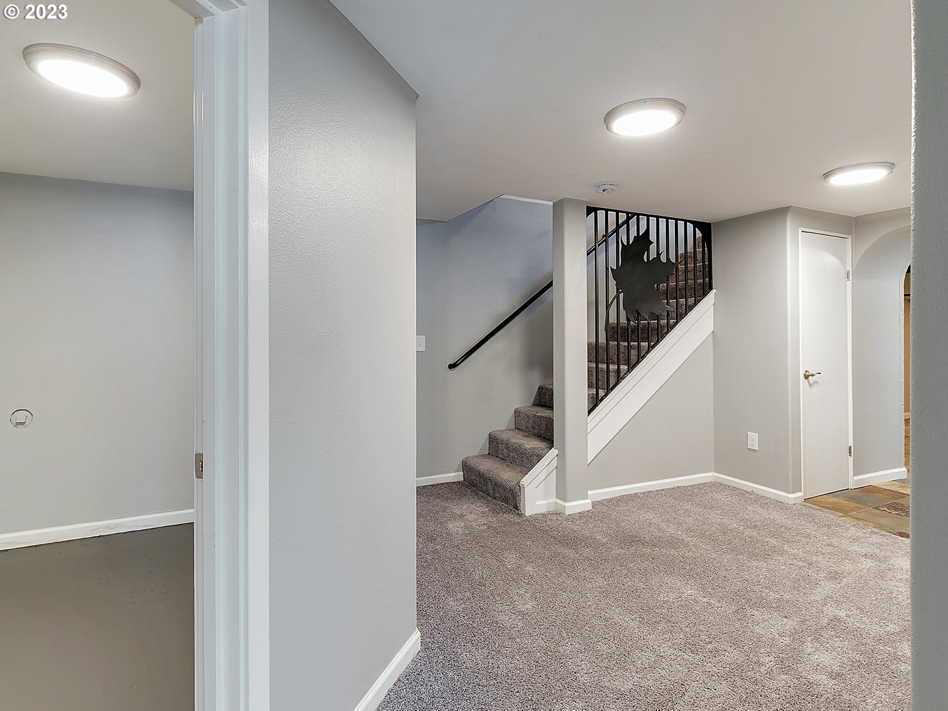 201 Southwest Hailey Avenue Pendleton, OR 97801 - Photo 23 of 35 a view of an entryway