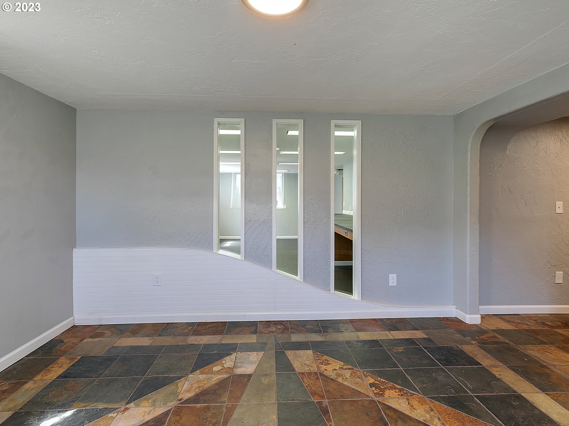 201 Southwest Hailey Avenue Pendleton, OR 97801 - Photo 25 of 35 a view of a livingroom with an empty space and window