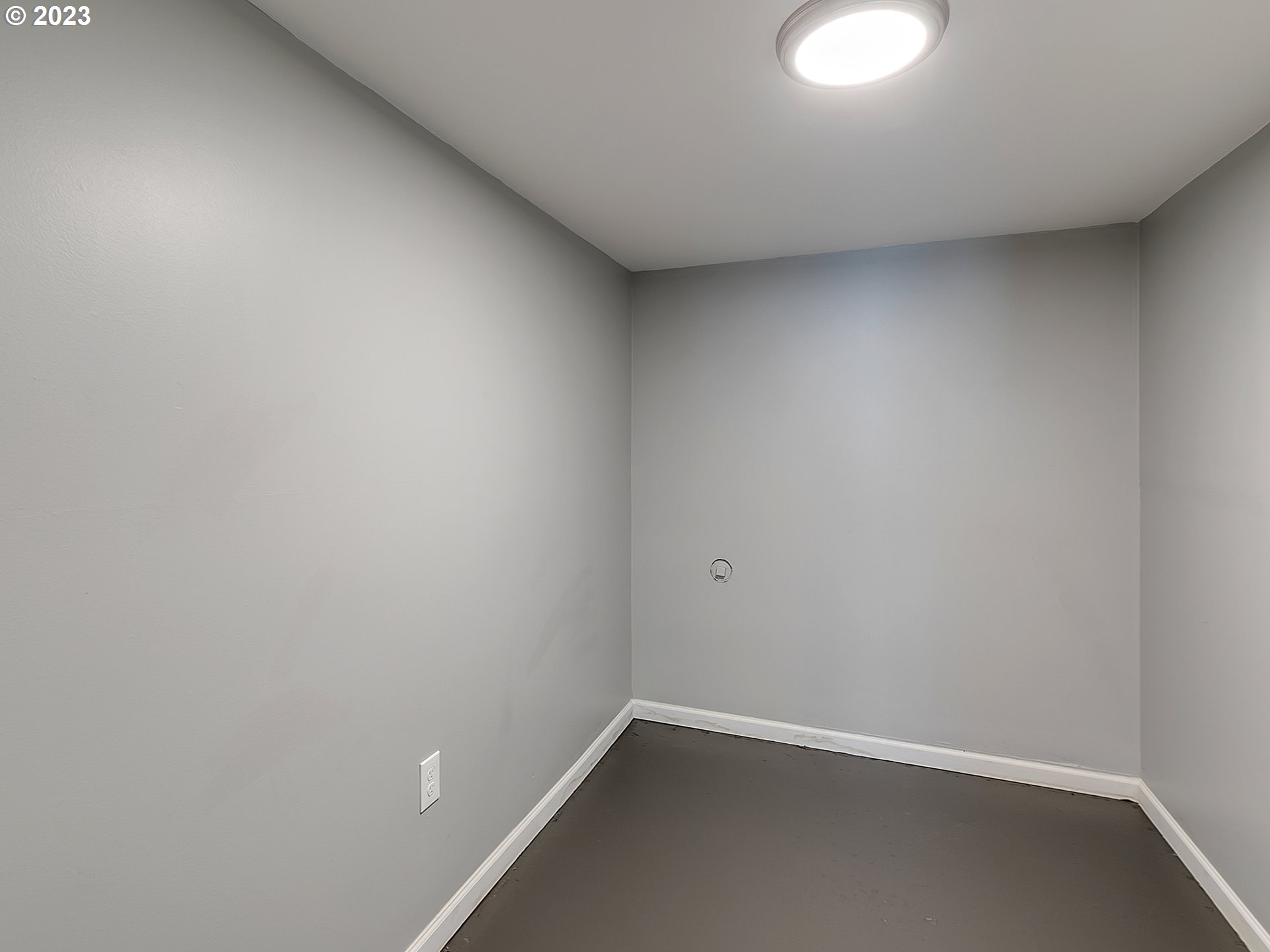 201 Southwest Hailey Avenue Pendleton, OR 97801 - Photo 30 of 35 a view of an empty room