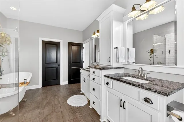 $669,000 | 5199 Southeast Fox Run Road, Lathrop, MO 64465