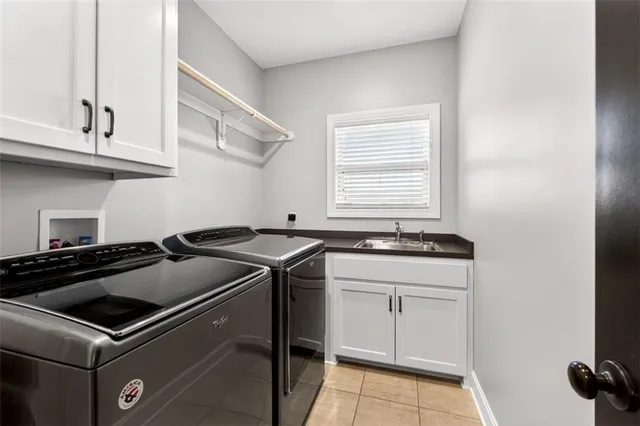 $669,000 | 5199 Southeast Fox Run Road, Lathrop, MO 64465