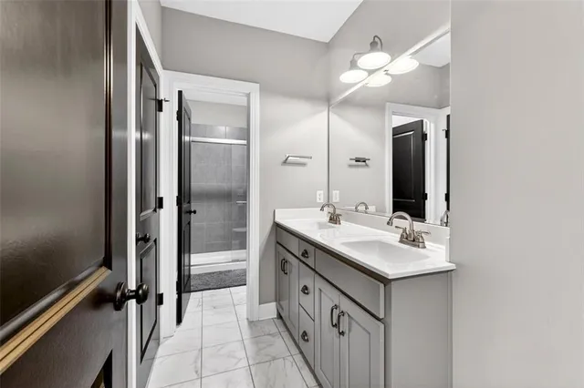 $669,000 | 5199 Southeast Fox Run Road, Lathrop, MO 64465