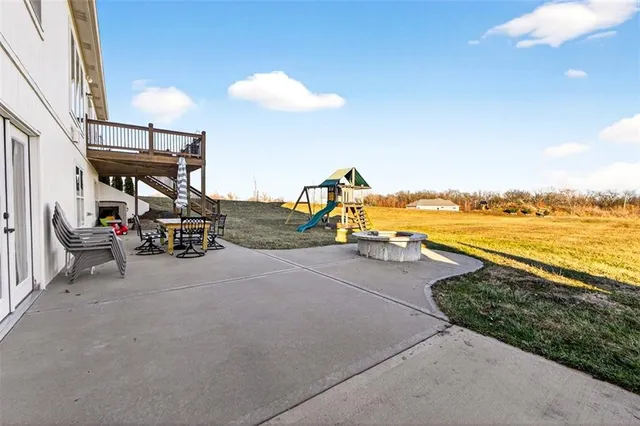 $669,000 | 5199 Southeast Fox Run Road, Lathrop, MO 64465