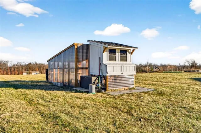 $669,000 | 5199 Southeast Fox Run Road, Lathrop, MO 64465