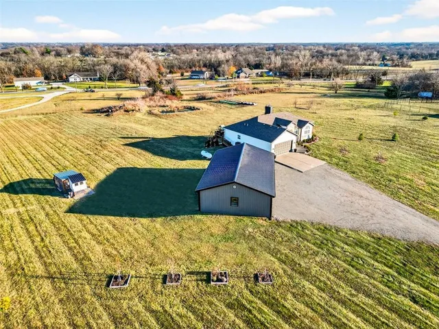 $669,000 | 5199 Southeast Fox Run Road, Lathrop, MO 64465