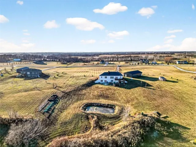 $669,000 | 5199 Southeast Fox Run Road, Lathrop, MO 64465