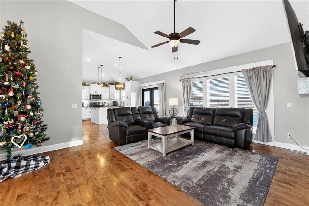 5199 Southeast Fox Run Road Lathrop, MO 64465 - Photo 10 of 69