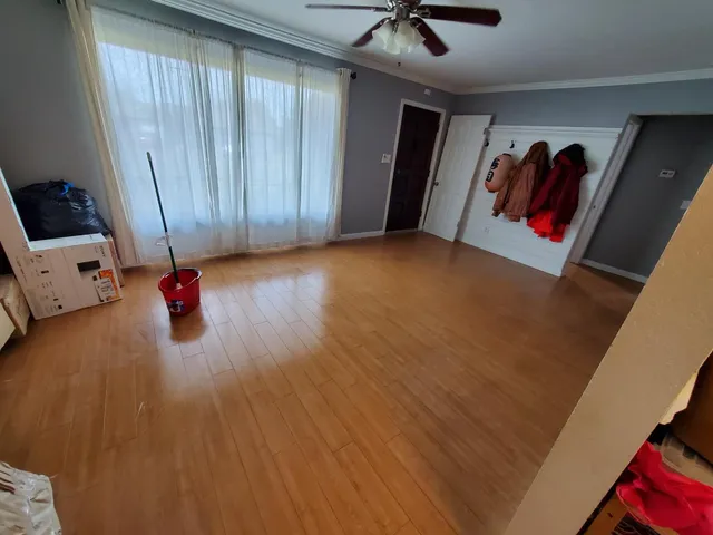 a view of livingroom with hardwood floor