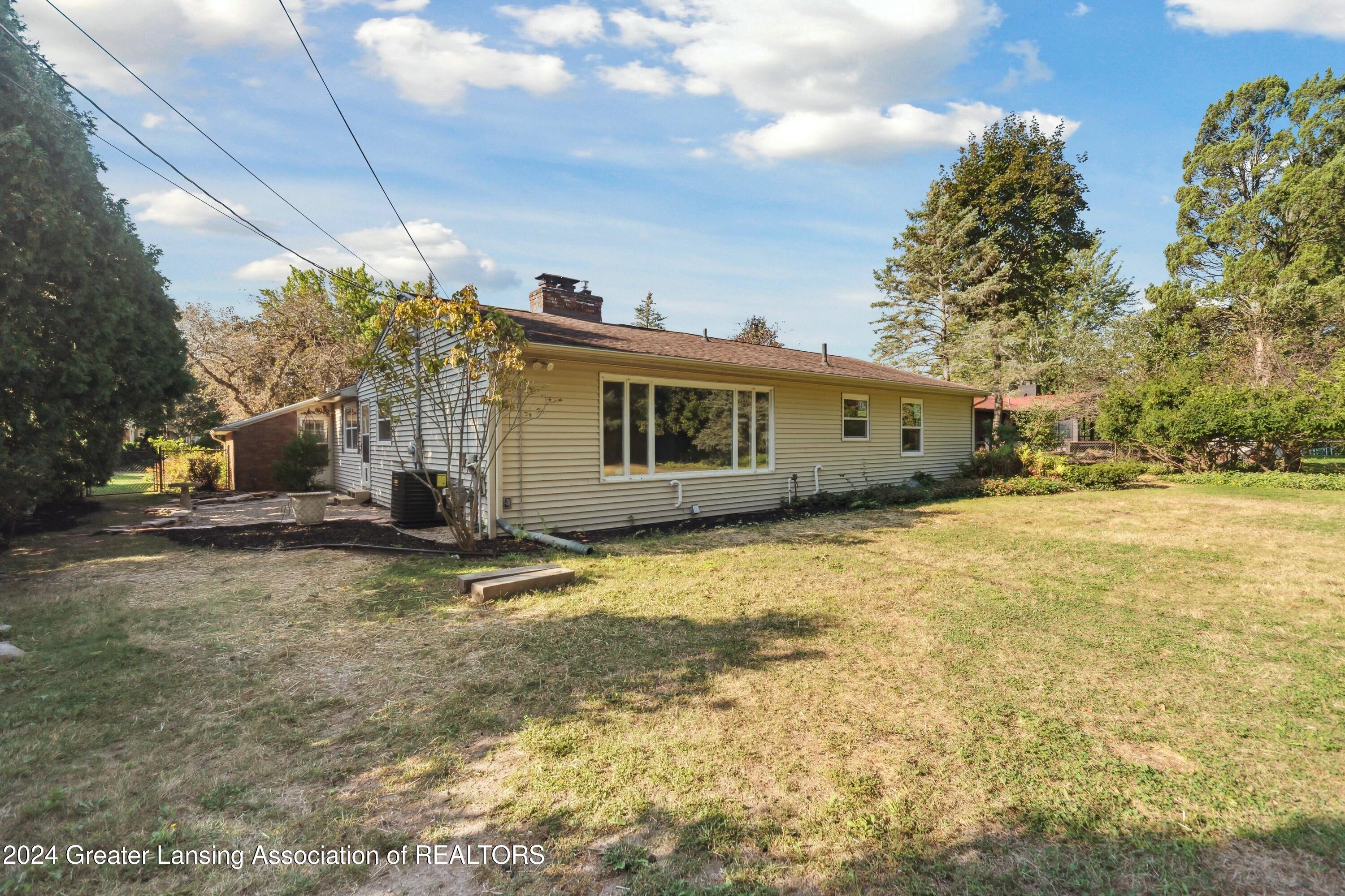 2826 North Cambridge Road Lansing, MI 48911 - Photo 30 of 33 tempImageEifKzR