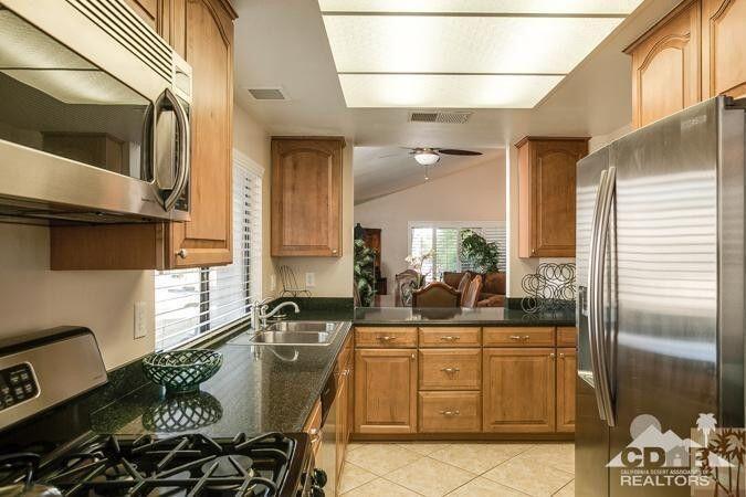 72384 Ridgecrest Lane Palm Desert, CA 92260 - Photo 18 of 24 20190618172712282466000000-o