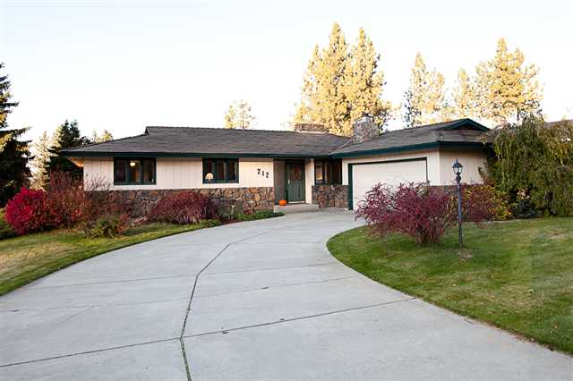 212 West Rainier Way Spokane, WA 99208 - Photo 1 of 20 Gallery Image 1