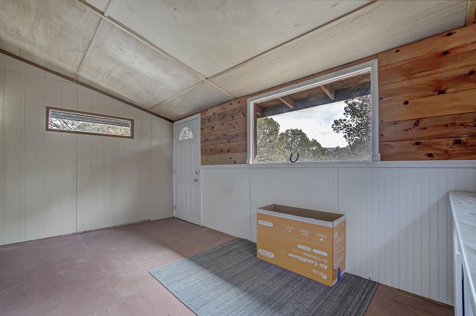 267 West Round Valley Road Payson, AZ 85541 - Photo 15 of 54 Laundry/Sun room