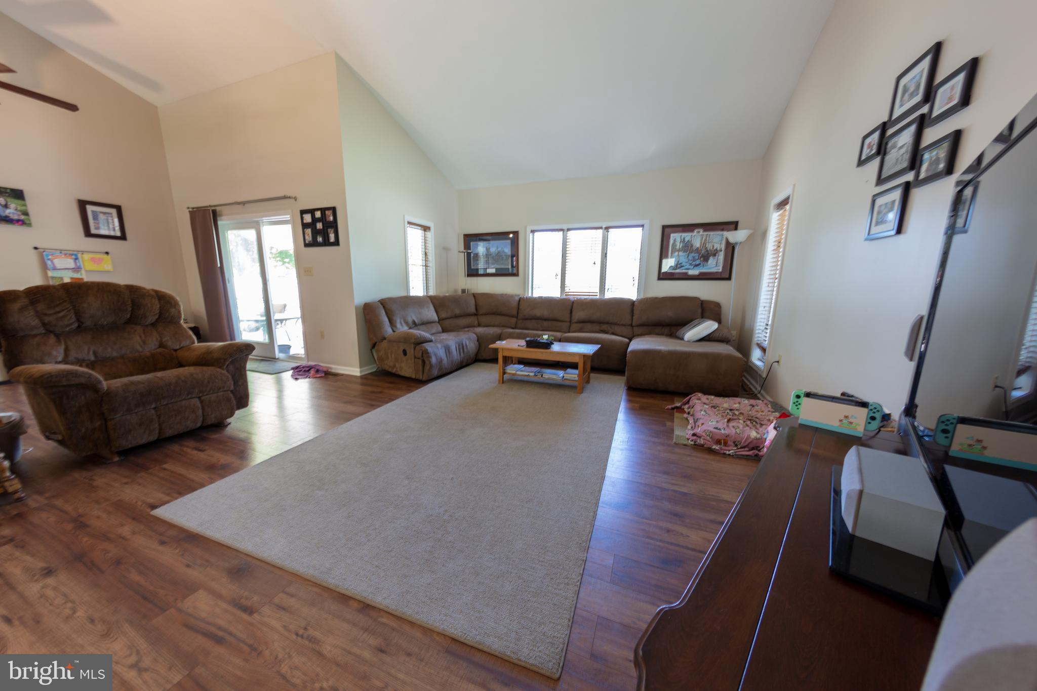 41 Dundee Road Inwood, WV 25428 - Photo 5 of 53 Large Living Room