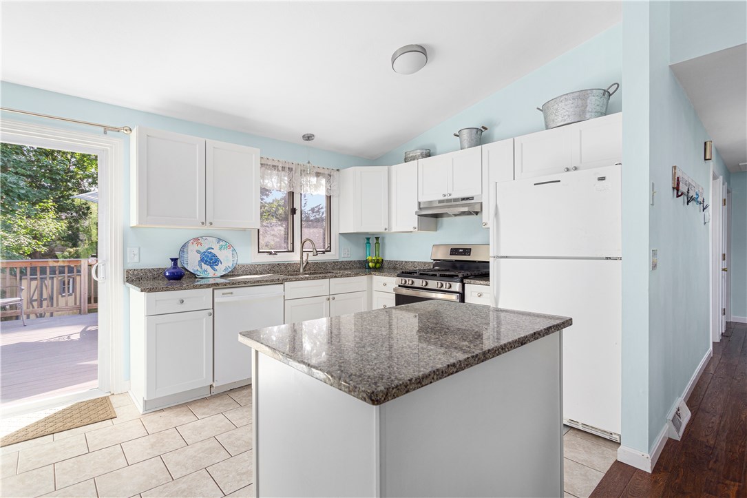 100 Kingstown Road Narragansett, RI 02882 - Photo 7 of 37 Gallery Image 7