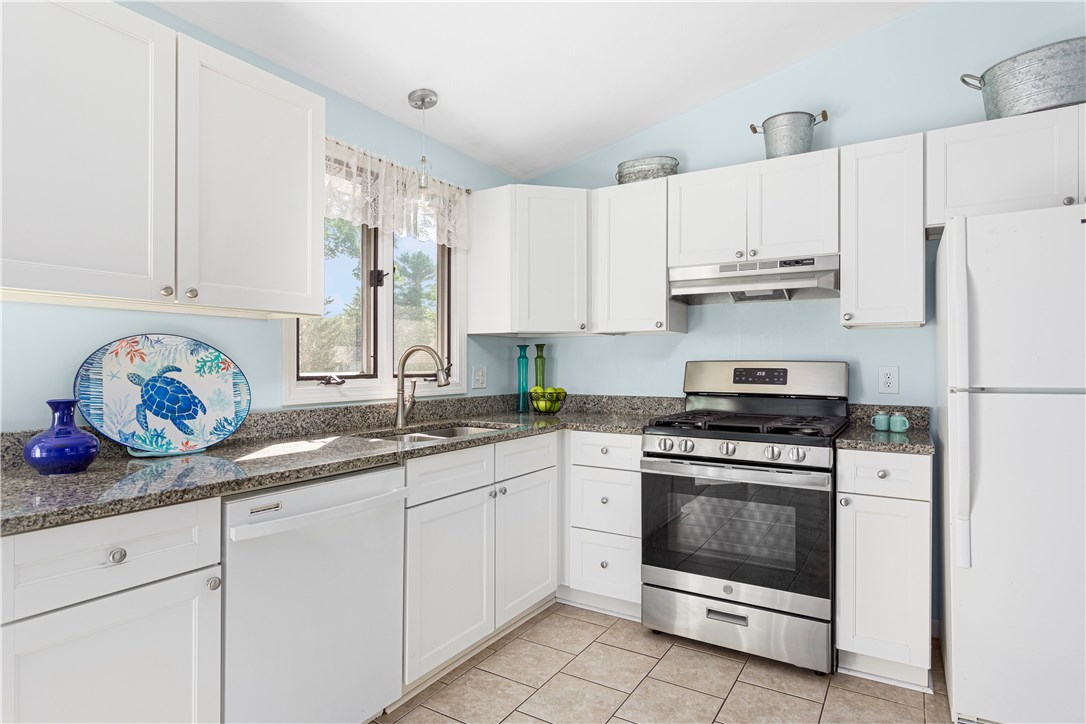 100 Kingstown Road Narragansett, RI 02882 - Photo 8 of 37 Gallery Image 8