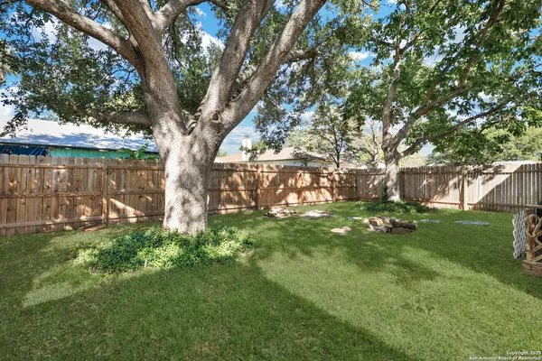 $1,800 | 7663 Claridge, San Antonio, TX 78250