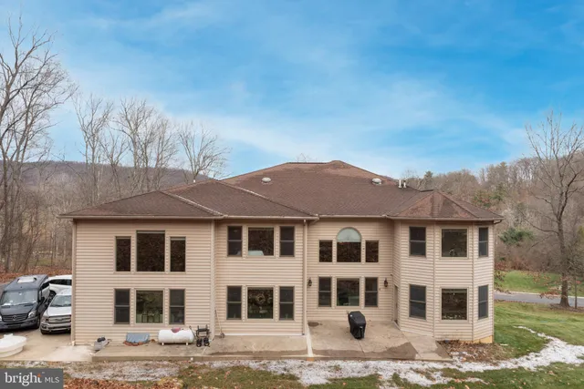 $1,995,000 | 171 Manhasset Drive, Port Matilda, PA 16870