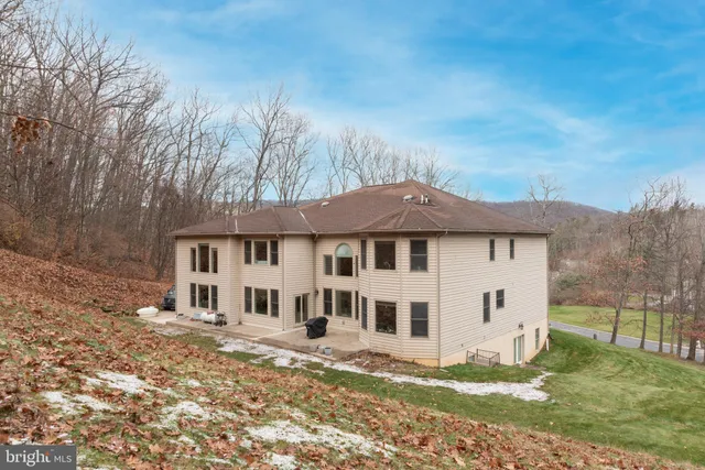 $1,995,000 | 171 Manhasset Drive, Port Matilda, PA 16870