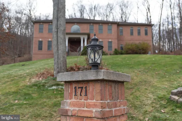 $1,995,000 | 171 Manhasset Drive, Port Matilda, PA 16870