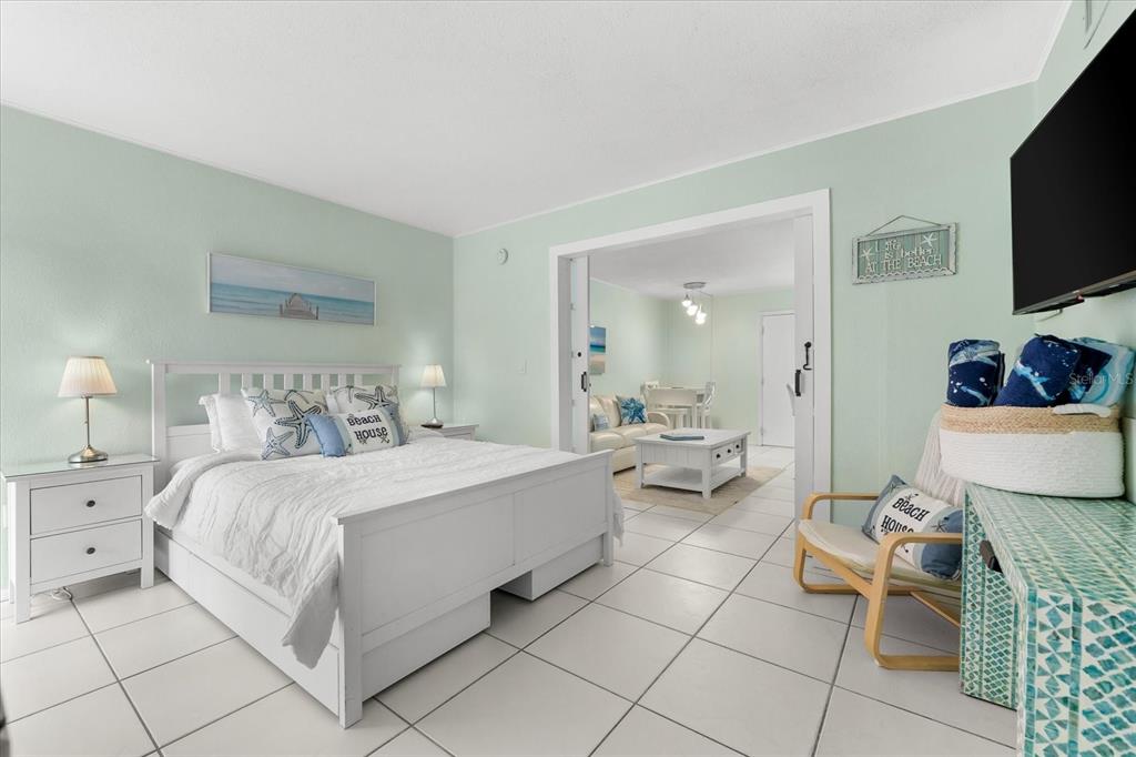5955 Midnight Pass Road, Unit 4E Sarasota, FL 34242 - Photo 33 of 59 Gallery Image 33